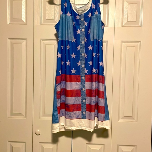 All blue back - Picture 1 of 2